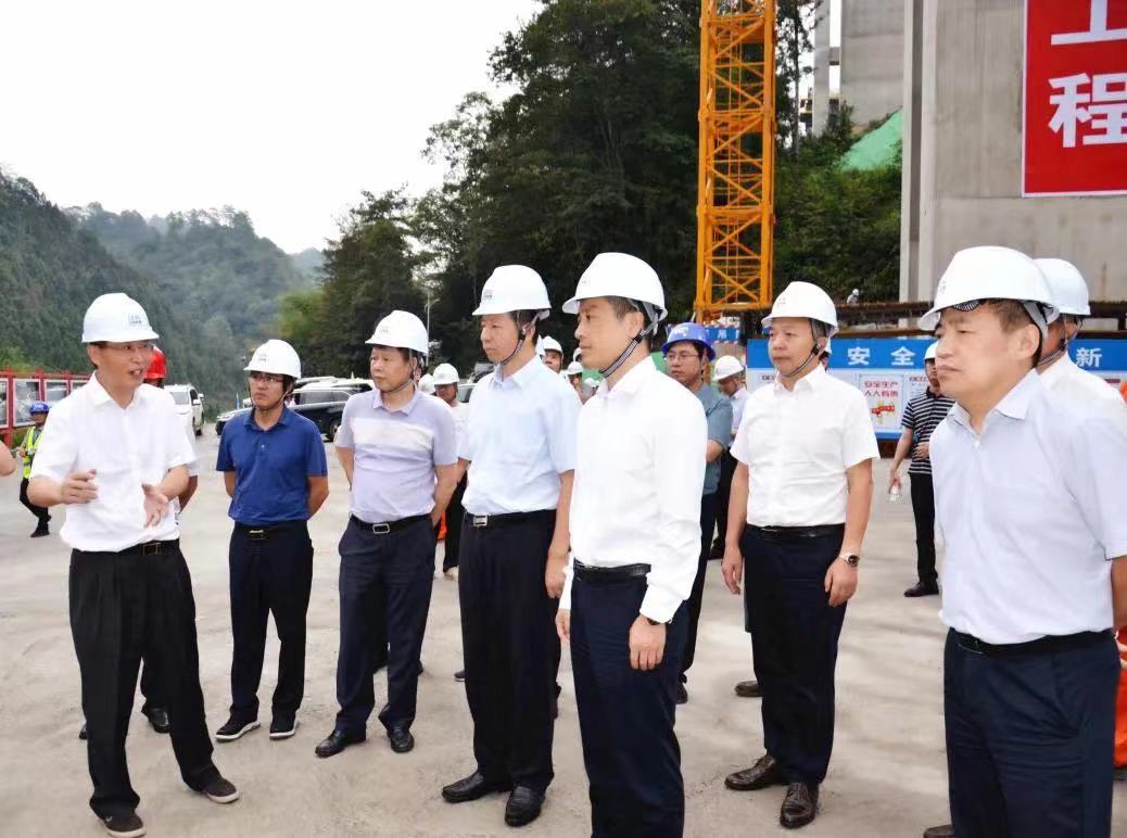 劉揚調研督導張官高速、益常高速擴容工程項目建設并看望慰問建設者